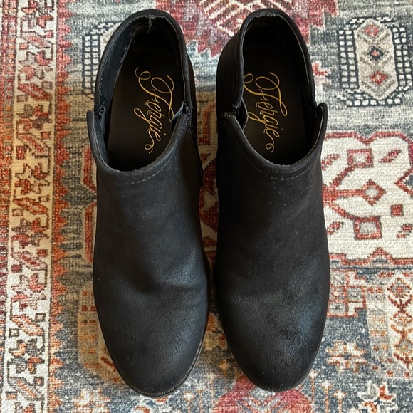 [Fergie] Black Booties - Picture 3 of 7